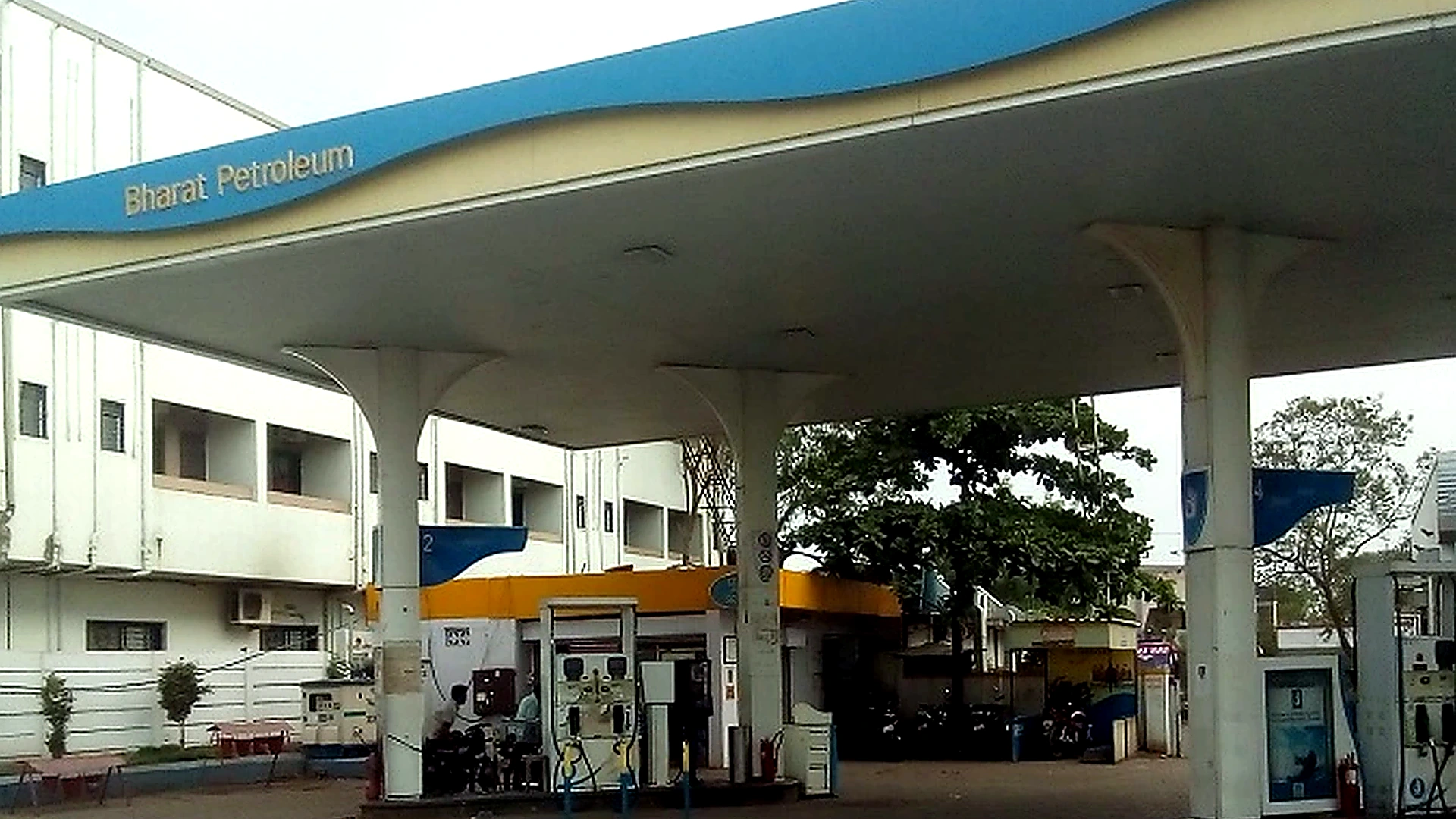 Petrol pump management software for fuel billing, stock, shifts, accounts and daily reporting